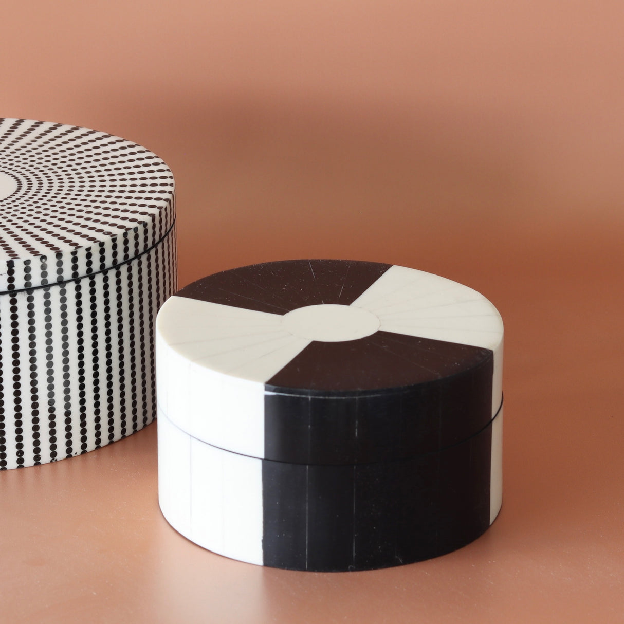 Kite Stripe Round Resin Box - Small - Holistic Habitat 