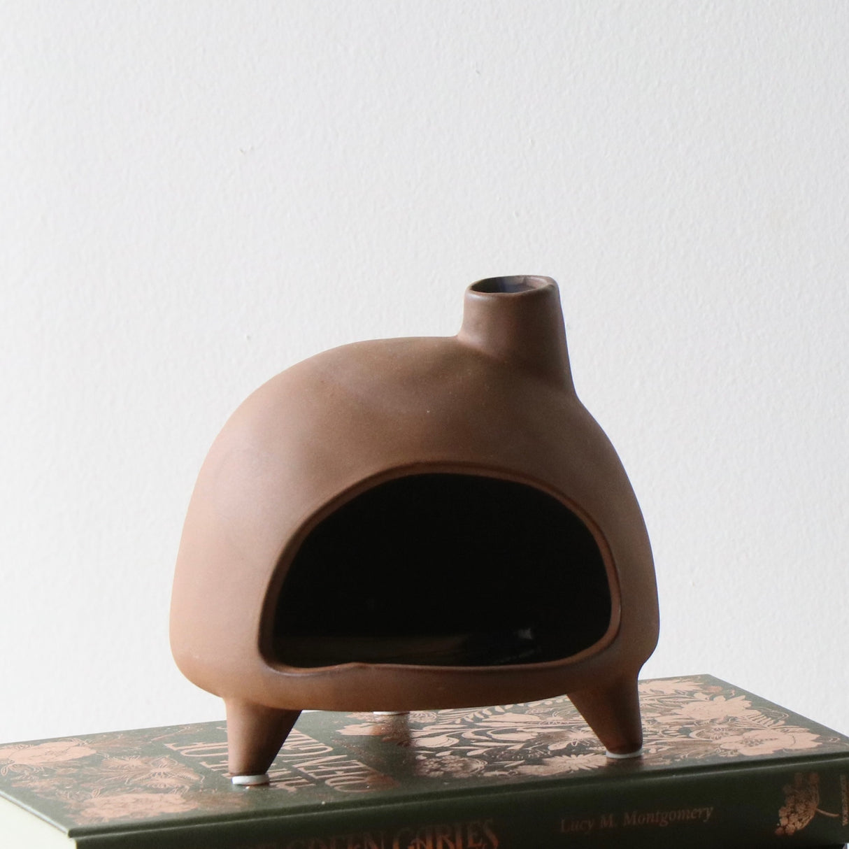 Terracotta Stoneware Footed Incense Chiminea