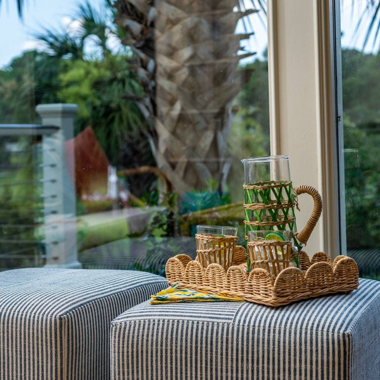 Scalloped outlet Rattan Tray