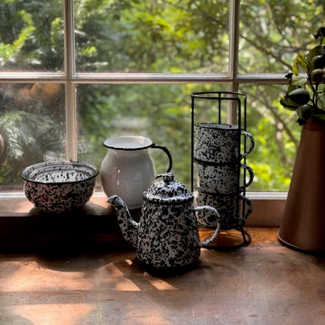 Black Enamel Splatterware Mug Set in Caddy