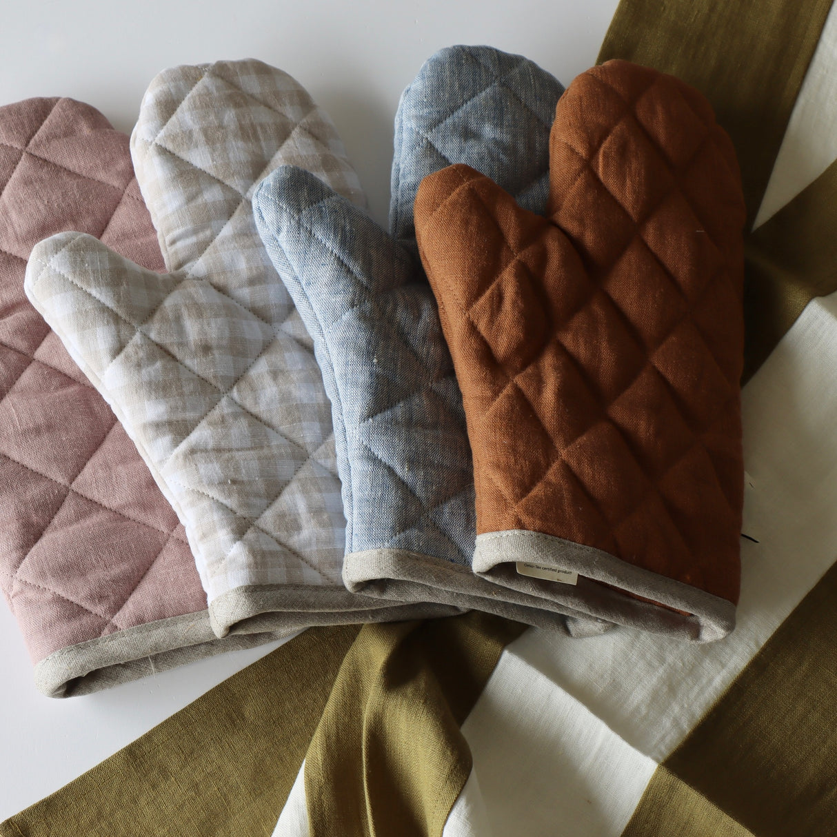 Blue Melange Linen Oven Mitt - Holistic Habitat 