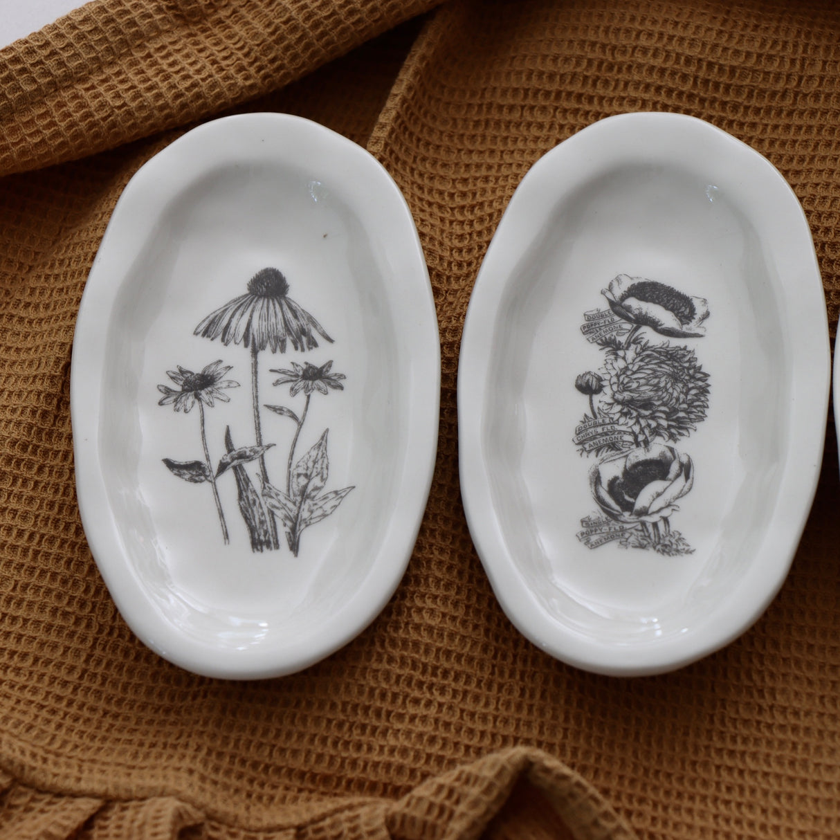 Flora & Fauna Oval Stoneware Tapas Plates - Set of 4 - Holistic Habitat 