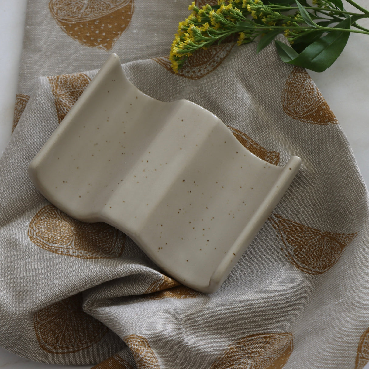 Wavy Stoneware Soap and Sponge Holder - Holistic Habitat 