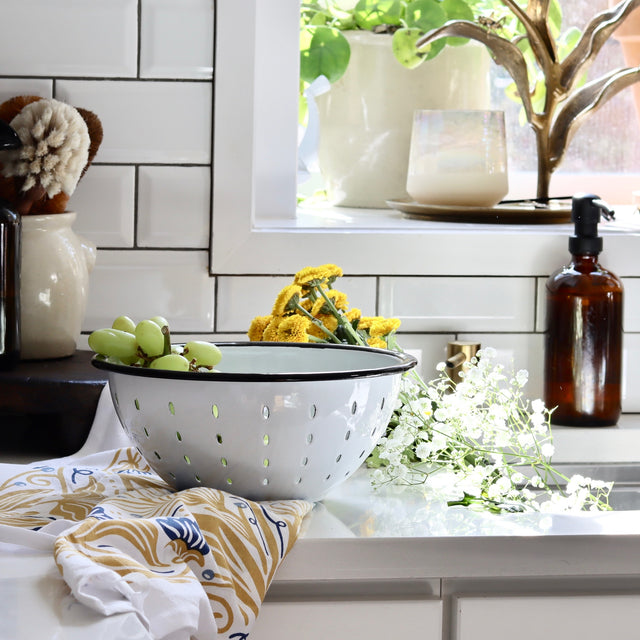 Country Kitchen Enameled White Colander - Holistic Habitat 