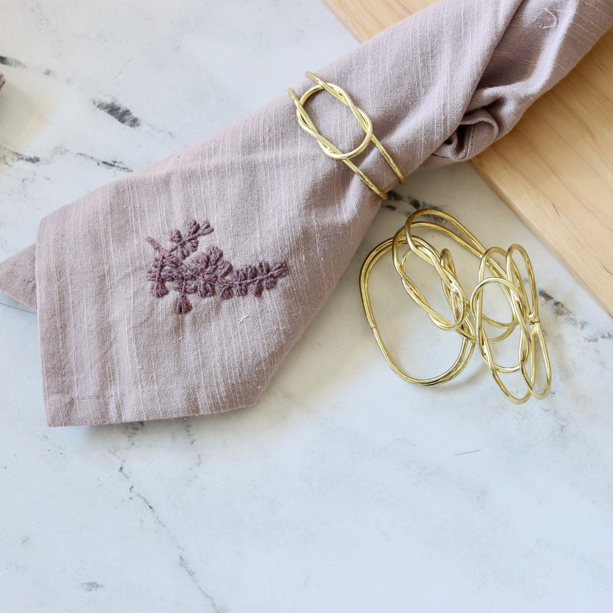 Knotted Gold Napkin Rings - Set of 4 - Holistic Habitat 