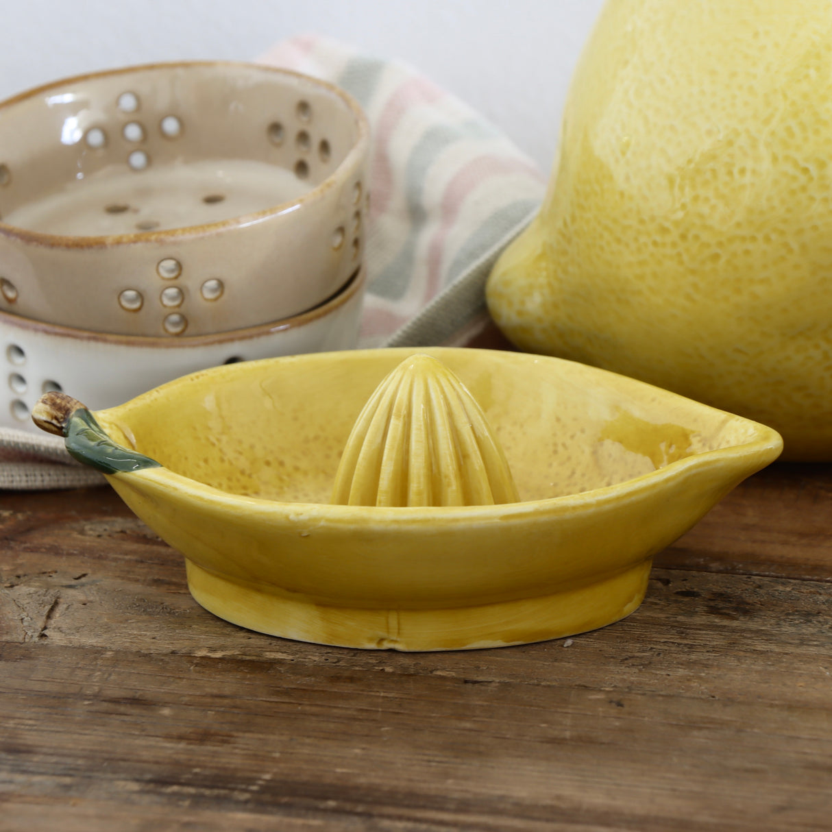 Stoneware Lemon Shaped Juicer