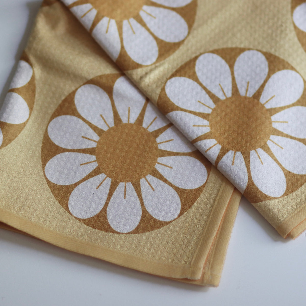 Sunny Retro Flower Tea Towel - Holistic Habitat 
