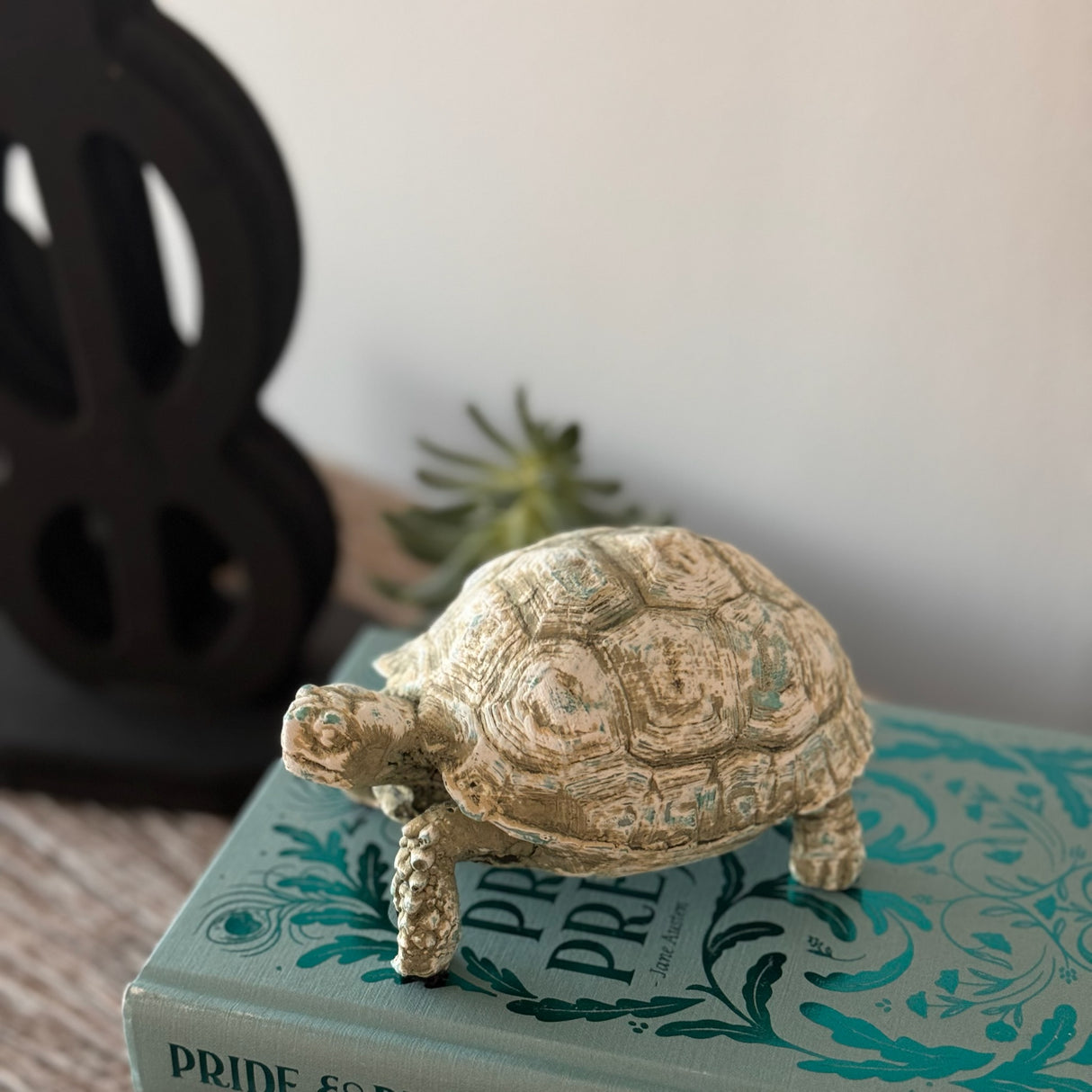 Buster Turtle Distressed Resin Figurine - Holistic Habitat 