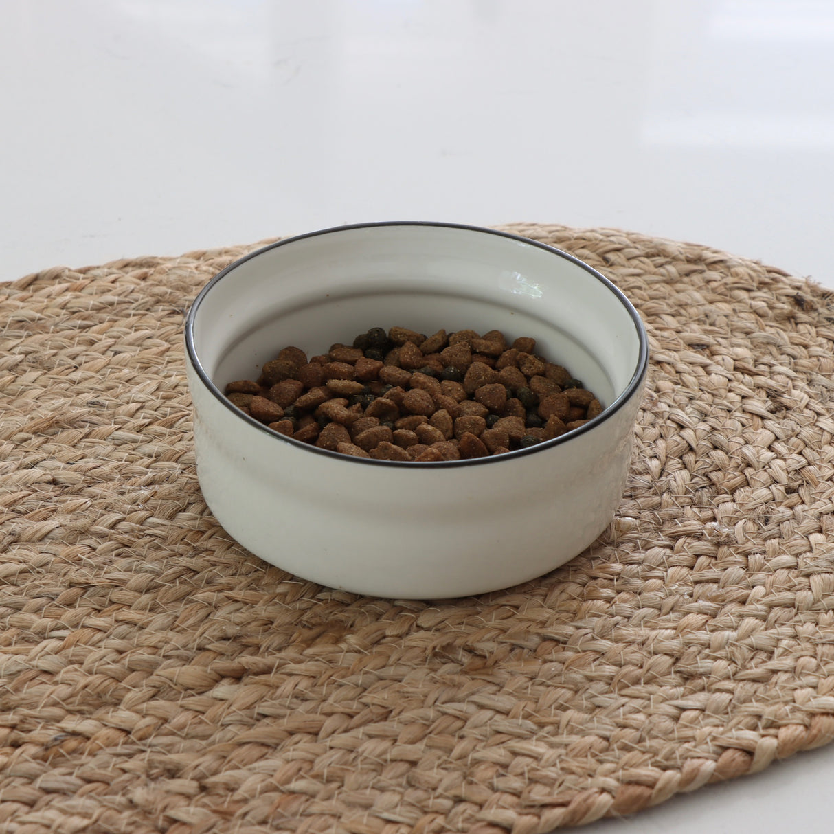 Black Rimmed Stoneware Pet Bowl 17 Oz - Holistic Habitat 