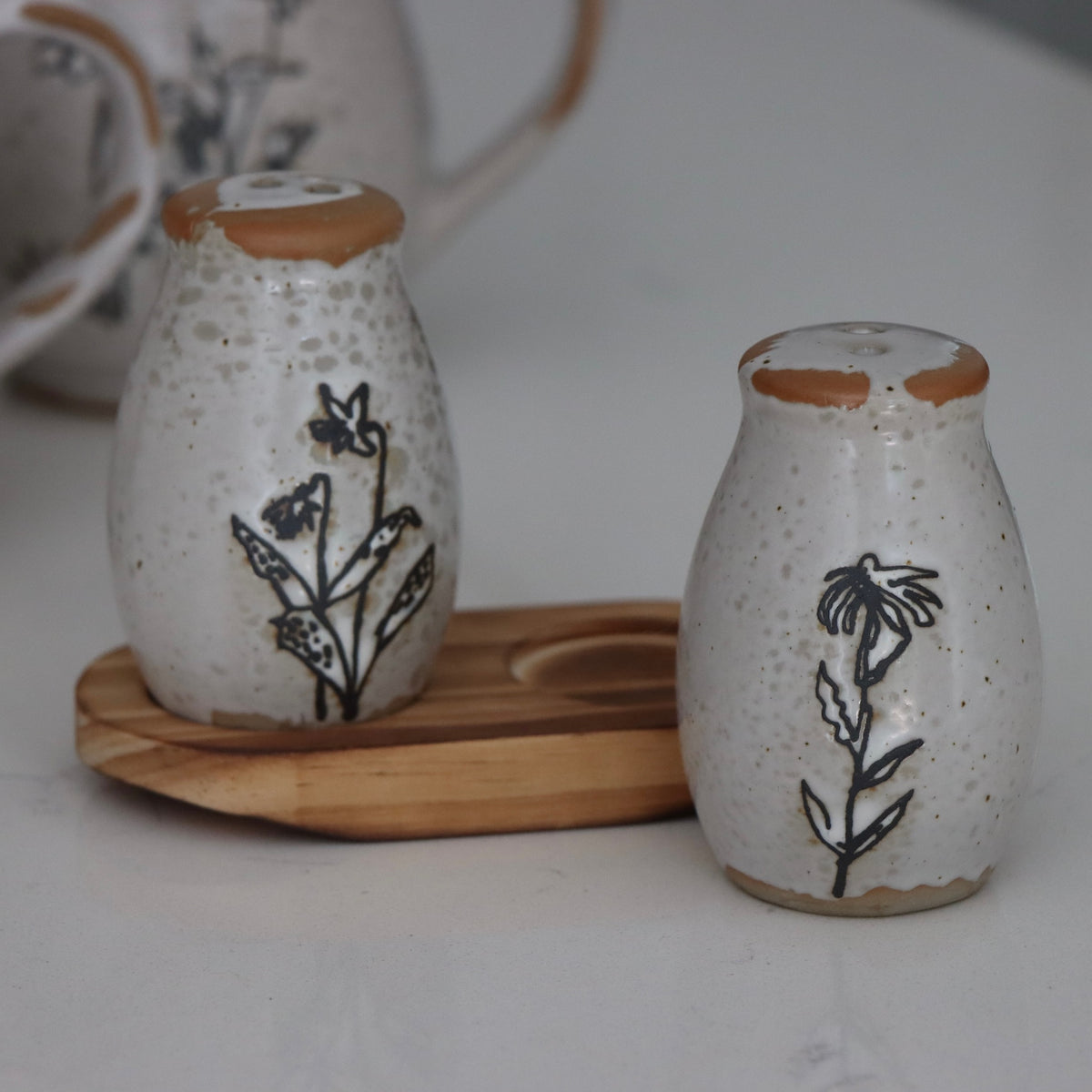 Wildflowers Debossed Salt and Pepper Shakers with Pinewood Tray - Holistic Habitat 