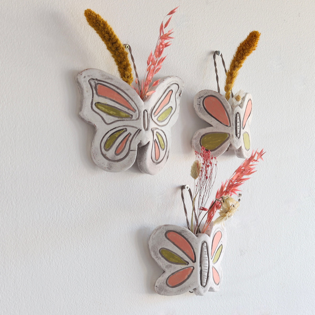 Mariposa Hanging Clay Vases - Holistic Habitat 