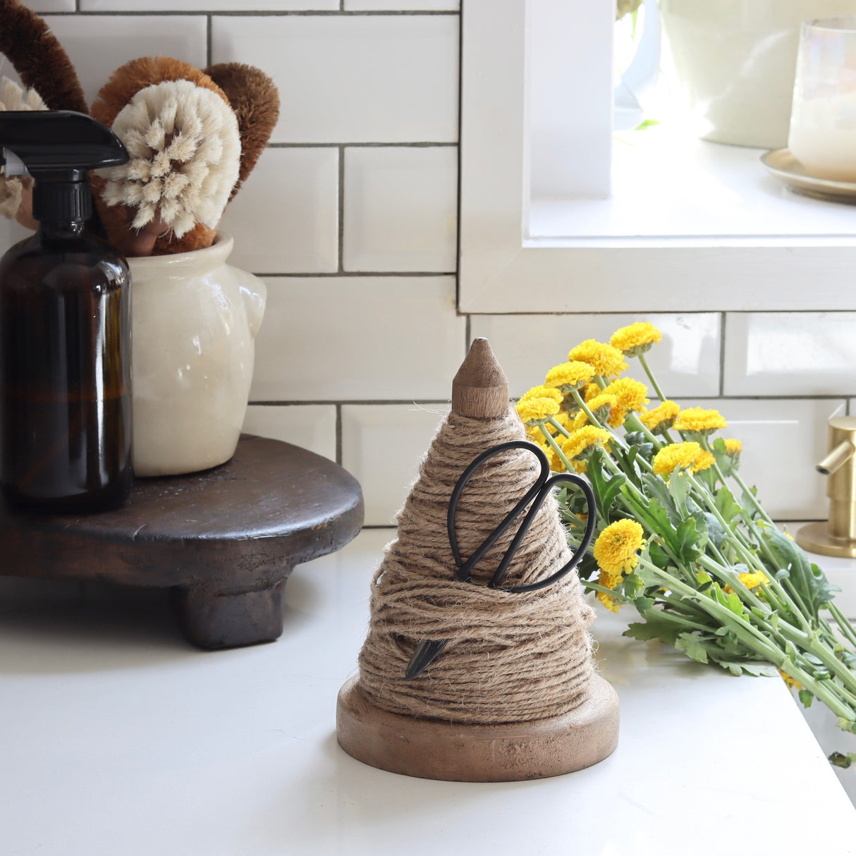 Spindle Twine Holder with Scissors - Holistic Habitat 