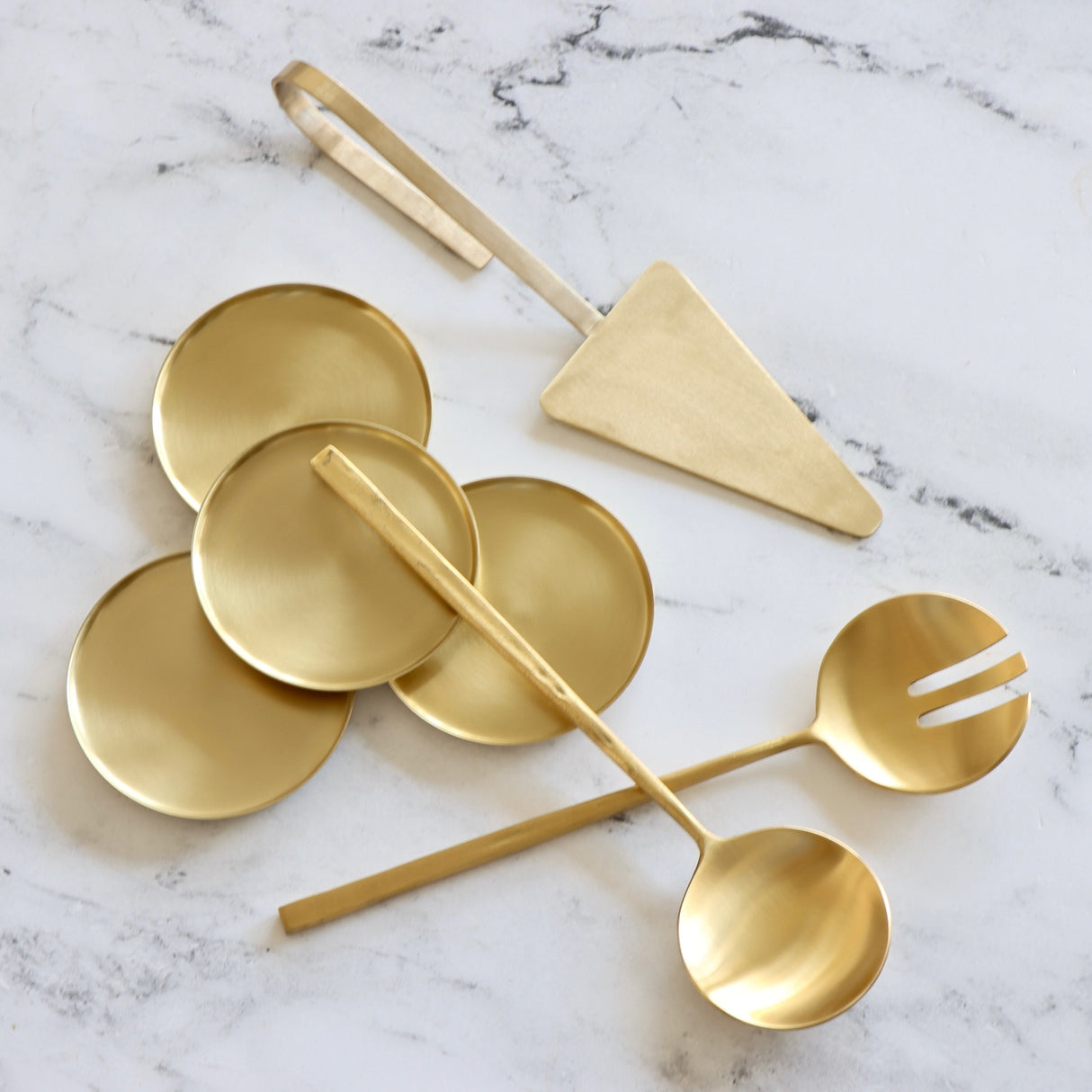 Loop Brass Cake Server - Holistic Habitat 