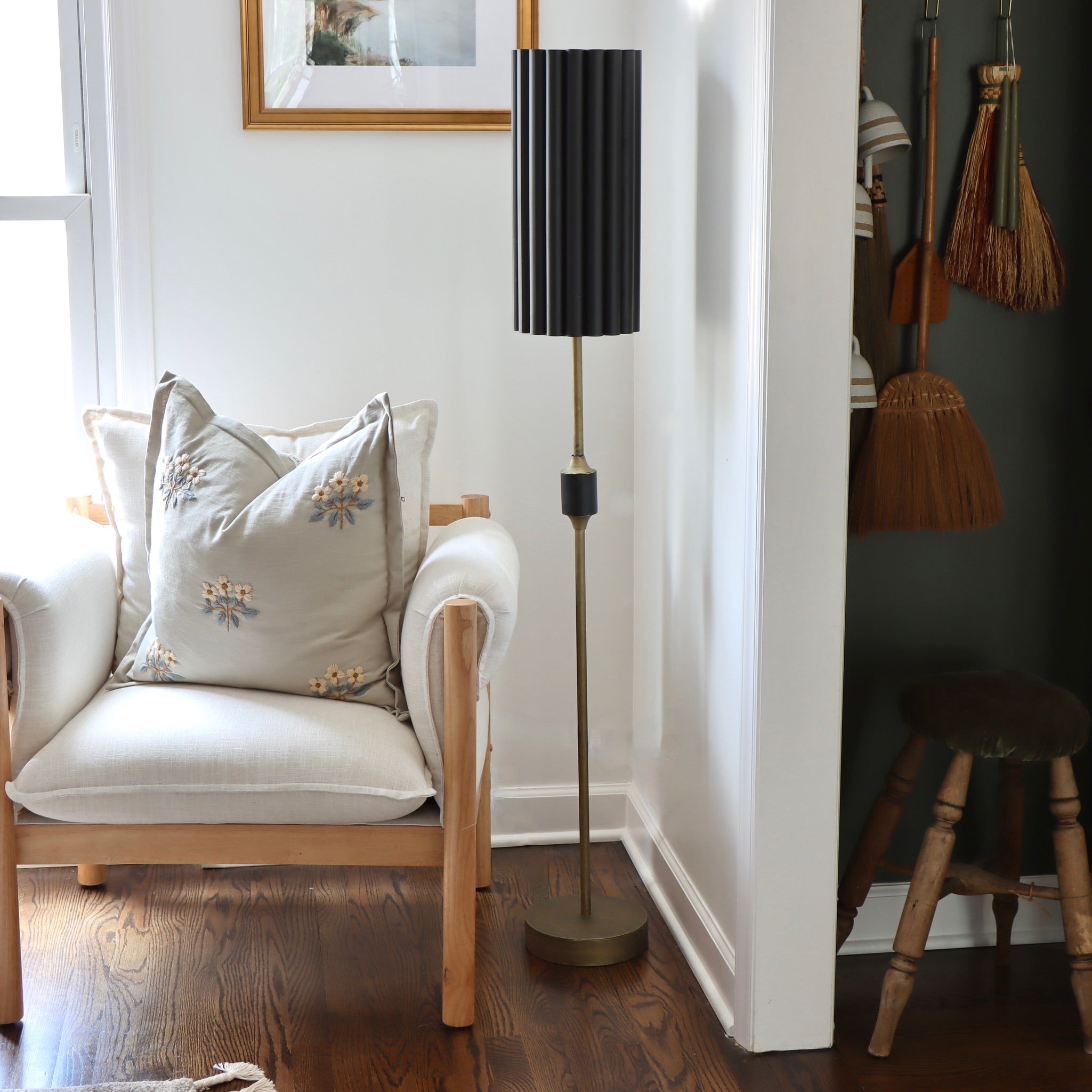 Distressed wood floor lamp fashion