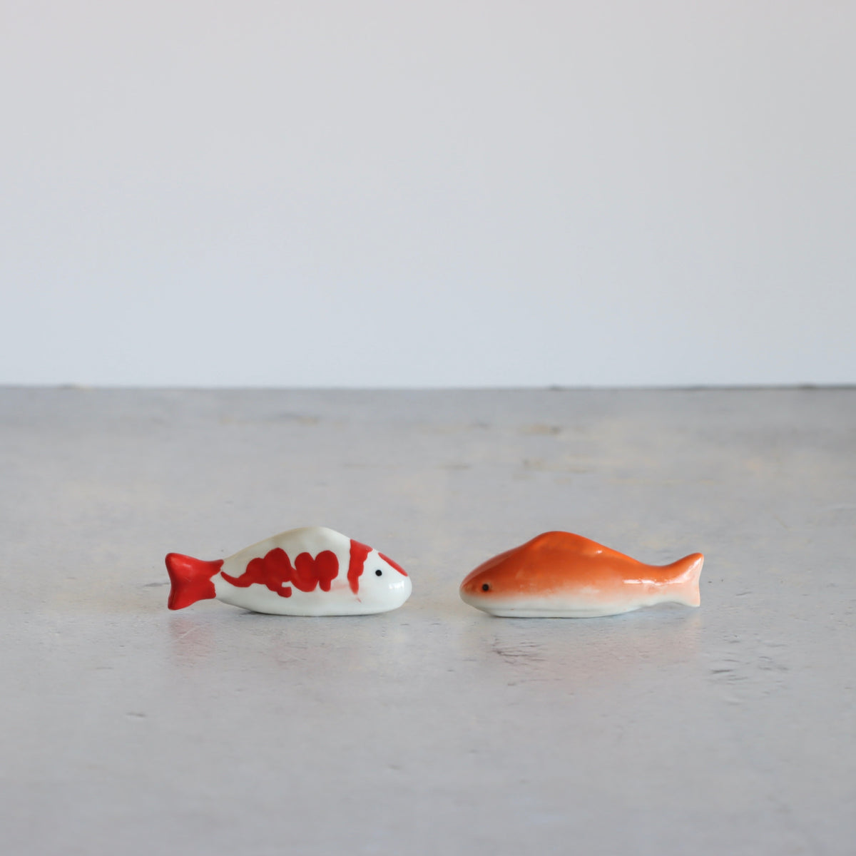 Oh Fish-Small Stoneware Floating Koi  - Set of 2 - Holistic Habitat 