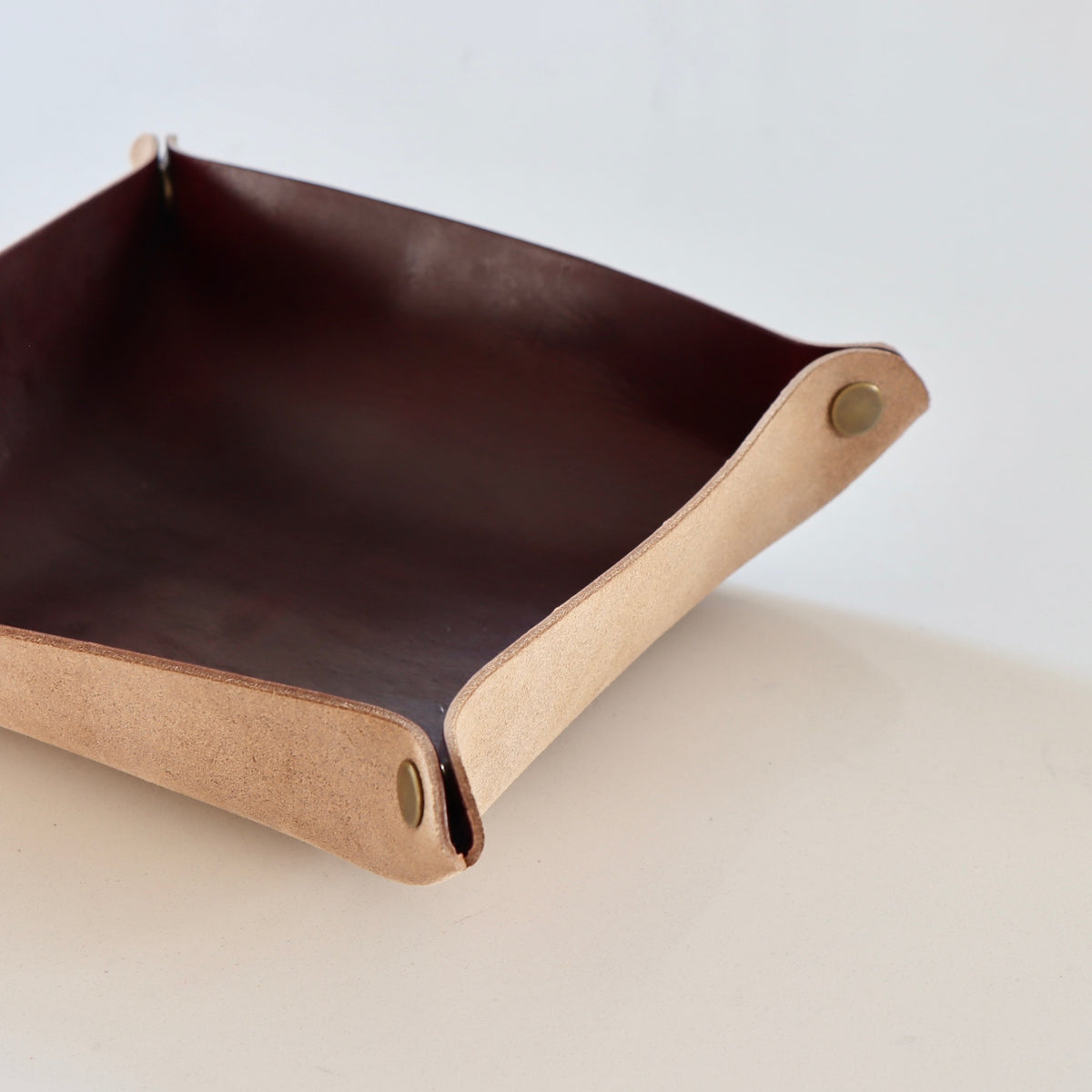Leather Valet Tray in Horween Burgundy Leather - Holistic Habitat 