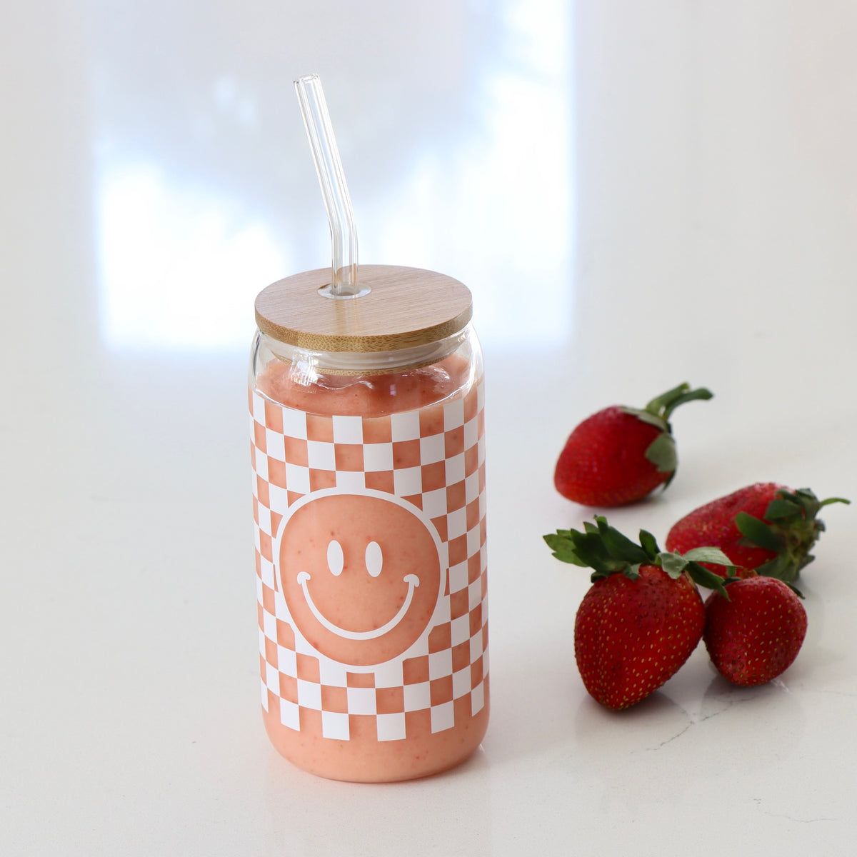 Checkered Smiley Face Drinking Glass With Lid &amp; Straw - Holistic Habitat 