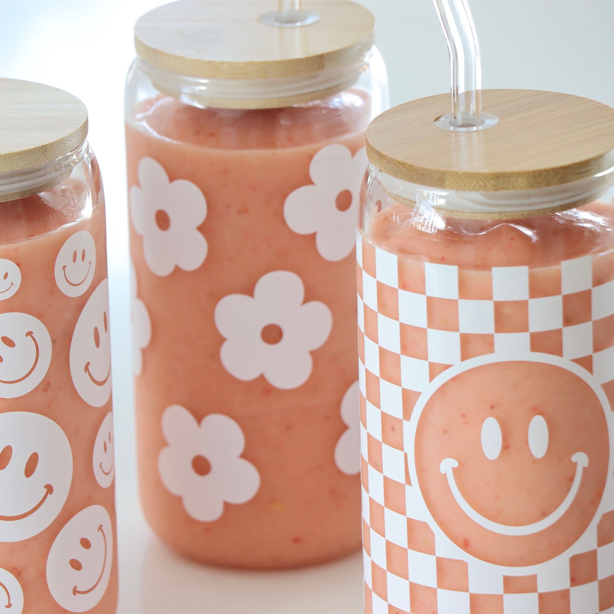 Lid and straw jar.// cute glass jars