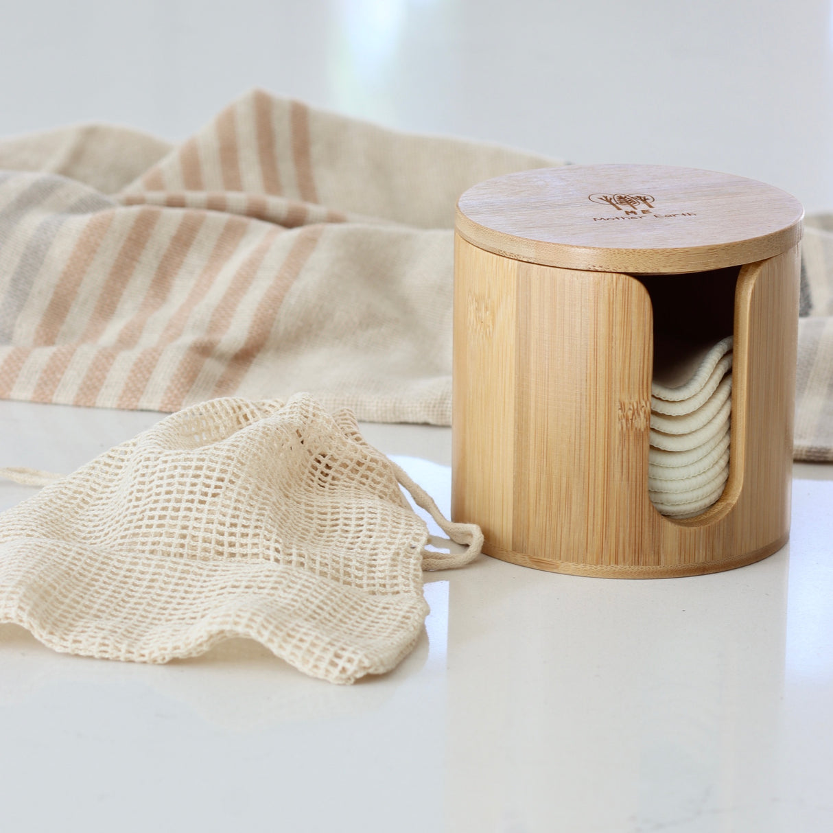 Bamboo Storage Box + Washable Hemp Cotton Rounds - Holistic Habitat 