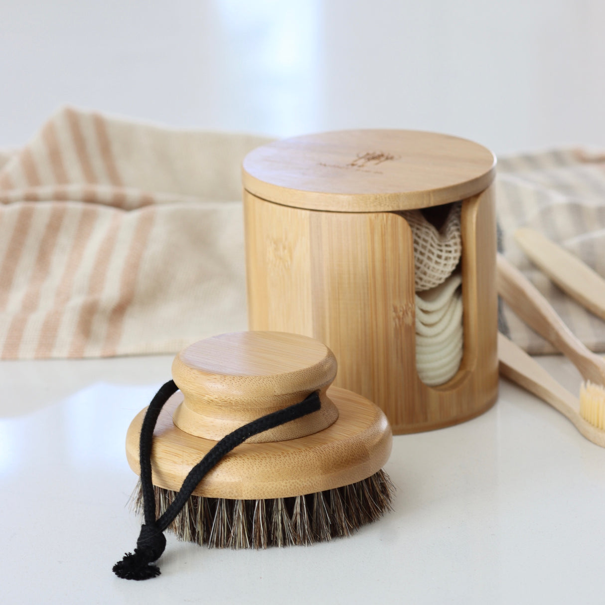 Bamboo Storage Box + Washable Hemp Cotton Rounds - Holistic Habitat 