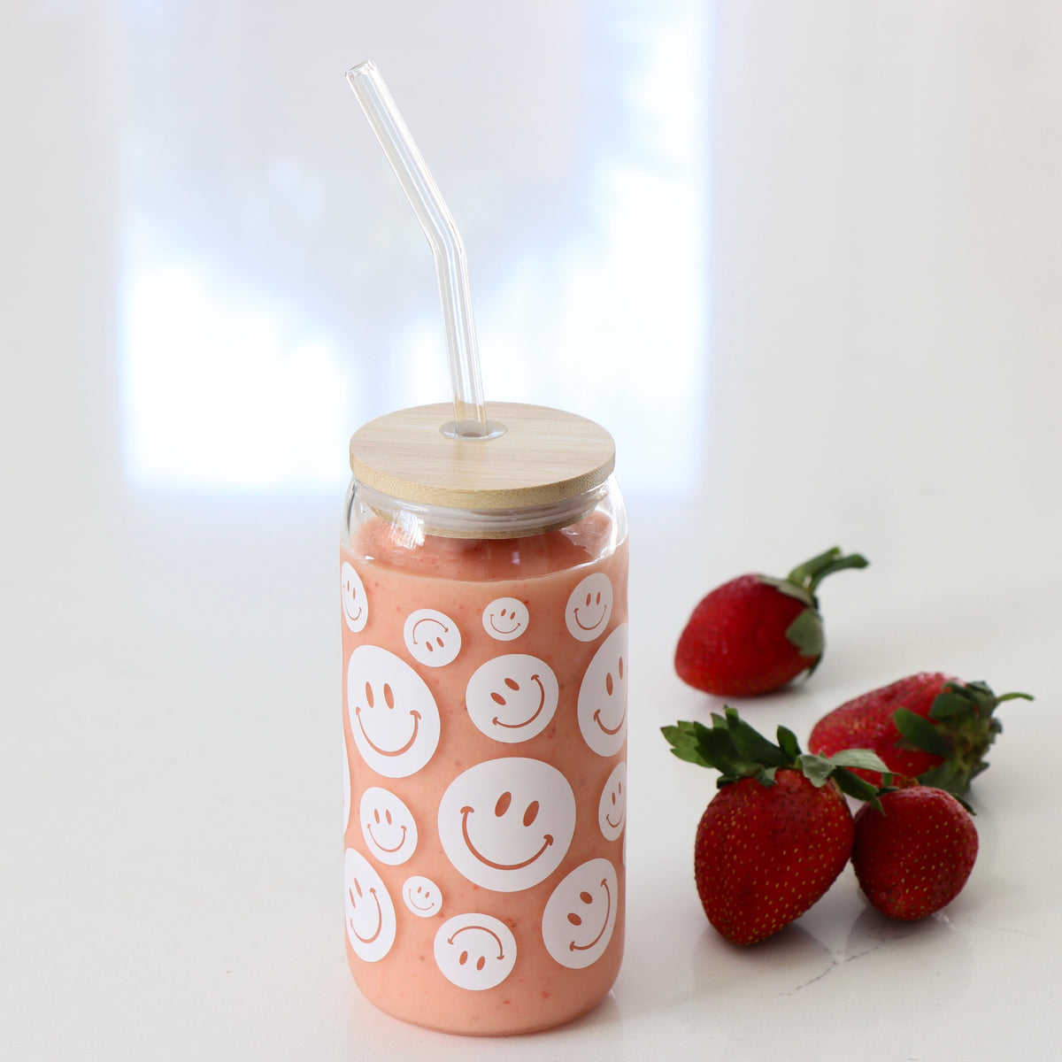 Smiley Face Drinking Glass With Lid &amp; Straw - Holistic Habitat 