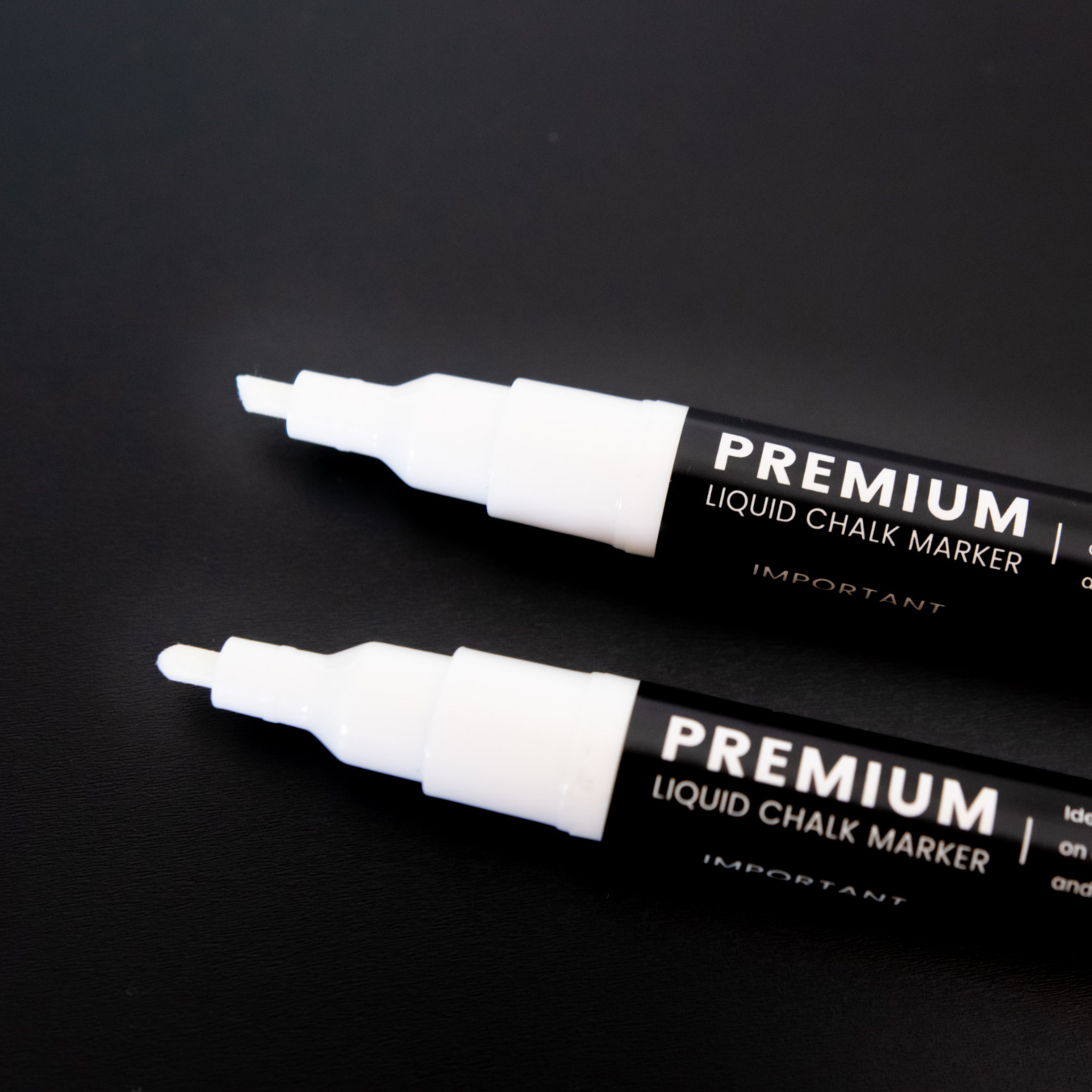 MoodClue - White Liquid Chalk Marker - Set of 4 – EcoFriendlyCrafts